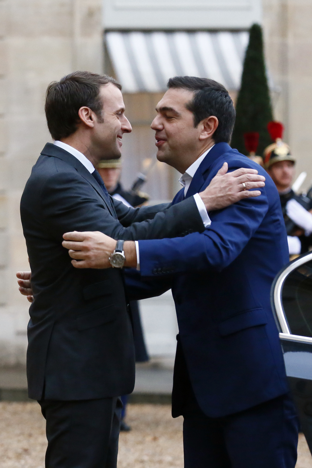 Μακρόν02