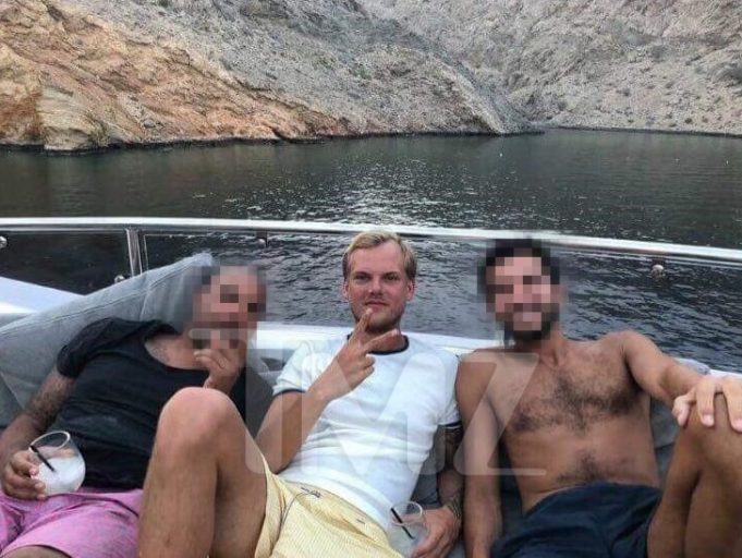 Avicii03