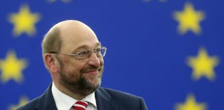 Σουλτς εναντίον Τραμπ Πολιτικός εκβιασμός και όχι διεθνούς διπλωματίας