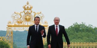 Χαμός με τον Μακρόν! Η επίθεση στα ρώσικα ΜΜΕ με τον Πούτιν... στο πλάι του!