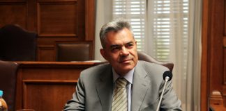 Μαντέλης