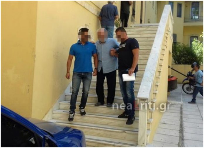 Πατροκτόνος