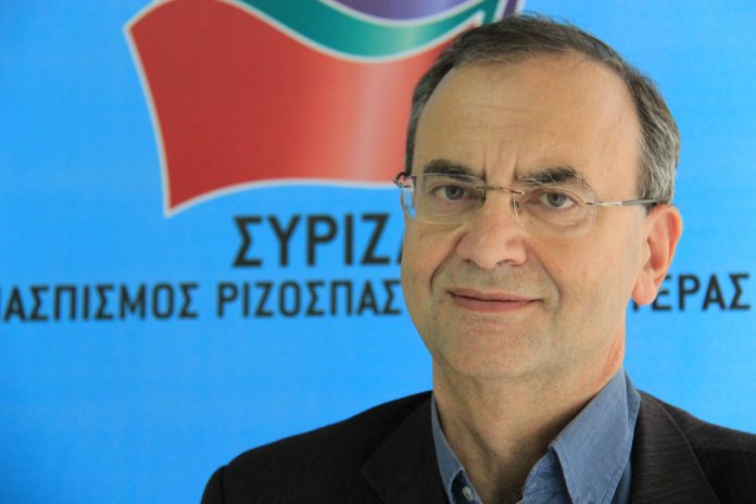 Στρατούλης