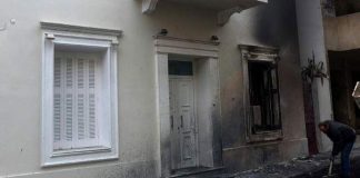 Νέα επίθεση στο σπίτι του Φλαμπουράρη – Με μολότοφ, πέτρες, ξύλα Φλαμπουράρης
