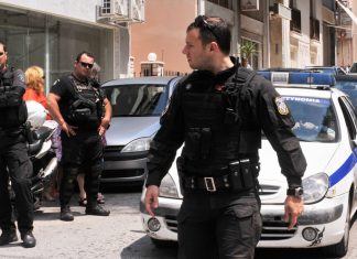 Πανικός στη Στυλίδα: Πυροβολούσε μεθυσμένος και όποιον πάρει ο χάρος!