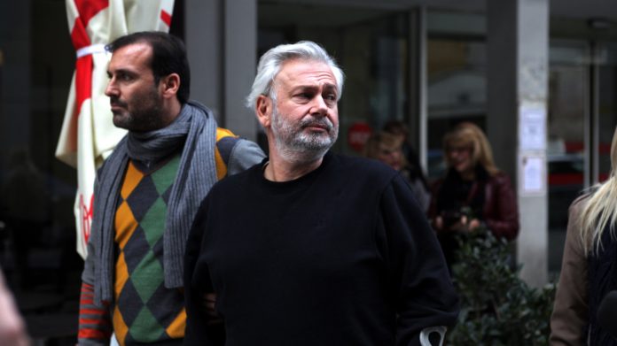 Καρούζος