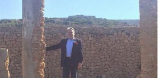 Ξύπνησε η “αριστερή συνείδηση” του Κατρούγκαλου: Πήγε Κούβα να αποτίσει φόρο τιμής στον Τσε! (pics)