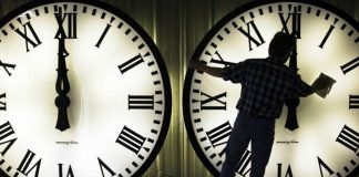 Ο Διονύσης Σιμόπουλος εξηγεί πότε και γιατί αλλάζει η ώρα