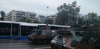Δείτε εντυπωσιακές εικόνες και βίντεο από τη στρατιωτική παρέλαση της Θεσσαλονίκης (upd)