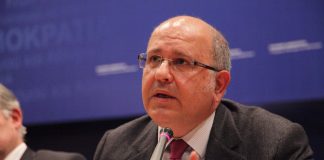 Μύδρους Ξυδάκη κατά Εκκλησίας: “Να μην απειλούν από άμβλωνος εκλεγμένους πολιτικούς” Ξυδάκης