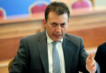 Βρούτσης