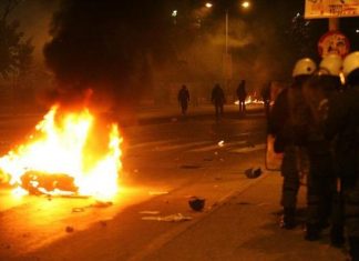 Αναβλήθηκε η δίκη των συλληφθέντων για τα επεισόδια στο Πολυτεχνείο