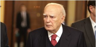 Κάρολος Παπούλιας