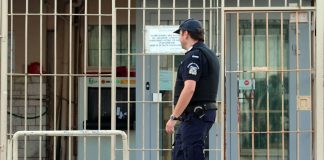 Στο πλευρό του Κουφοντίνα τάσσονται και οι σωφρονιστικοί υπάλληλοι