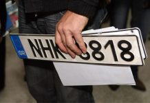 Επιστρέφονται οι πινακίδες κυκλοφορίας για τις γιορτές