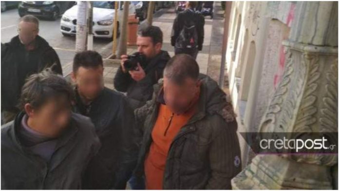 Πατροκτόνος