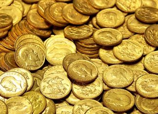 “Περίεργη” ληστεία 1,3 εκατ. ευρώ και 400 χρυσές λίρες Αγγλίας από ηλικιωμένο ερευνά η αστυνομία