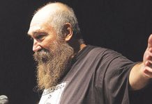 “Κατακλυσμός” στο διαδίκτυο για τον Τζίμη Πανούση (Εικόνες)