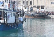 Άτυχη στιγμή στην Καλαμάτα με νεκρό περιστέρι στα Θεοφάνεια (pics & video) Καλαμάτα