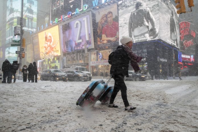 APTOPIX Winter Weather New York City