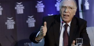 Λεβέντης στους Δελφούς: «Ο Τσίπρας από αριστερός έχει γίνει δούλος των Αμερικανών» Λεβέντης