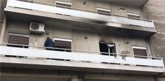 Τραγωδία στον Πειραιά: Ανάπηρος κάηκε ζωντανός στο διαμέρισμά του (Βίντεο)