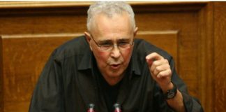 Ζουράρις: «Θέλω δημοψήφισμα για το Σκοπιανό, αλλά δεν φεύγω από την κυβέρνηση»