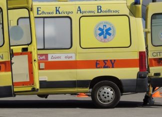 Σε κρίσιμη κατάσταση η 33χρονη μητέρα που έπεσε από τρίτο όροφο πολυκατοικίας, στη Λαμία
