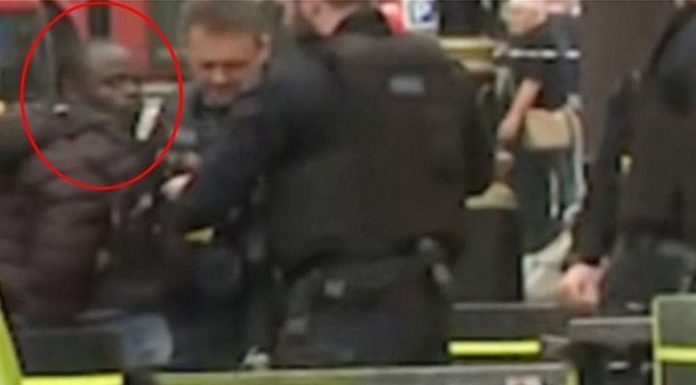Τρομοκρατική η επίθεση στο Λονδίνο – Ποιος είναι ο δράστης