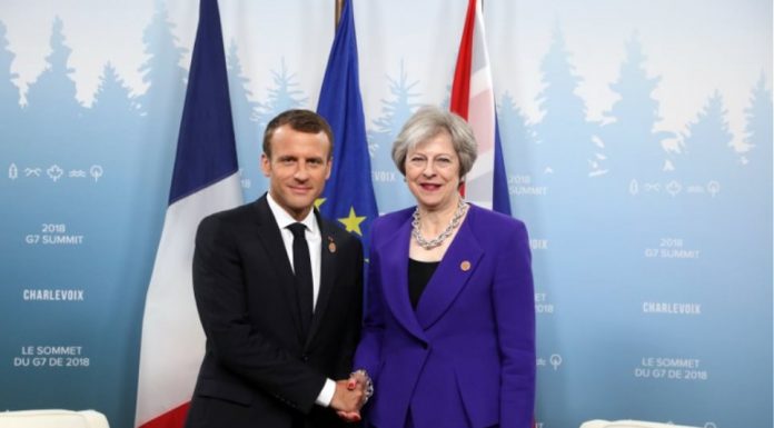 Το Brexit θα βρεθεί στο επίκεντρο των συζητήσεων στη συνάντηση Μακρόν – Μέι