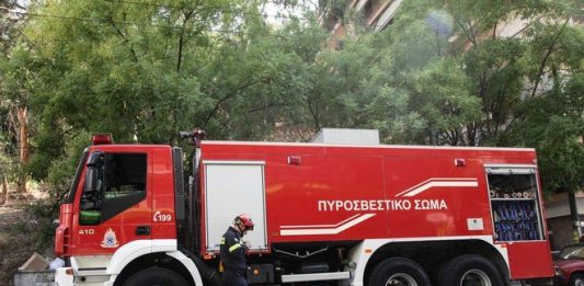 Υπό μερικό έλεγχο η φωτιά στη Σαρωνίδα – χάρτης επικινδυνότητας