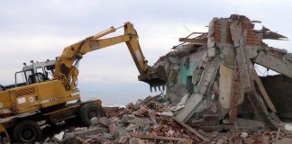 Κατεδαφίζονται δεκάδες αυθαίρετα σε Πελοπόννησο και Δυτική Ελλάδα