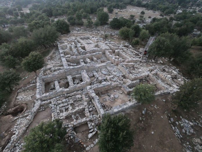 Ζώμινθος. Το μινωικό ανάκτορο του βουνού