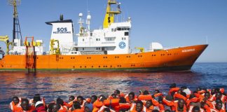 Τέλος στα πλοία των ΜΚΟ στη Μεσόγειο για τη διάσωση λαθρομεταναστών