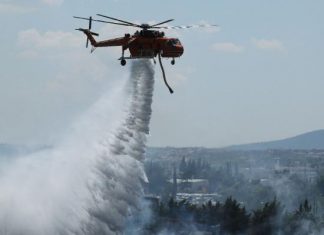 Κρήτη: Μεγάλη πυρκαγιά στην Ιεράπετρα, στην περιοχή Μακρύς Γυαλός