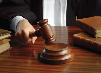 Κως: Στο εδώλιο για έκτρωση σε 13χρονη ο γυναικολόγος και ο 34χρονος που την κατέστησε έγκυο