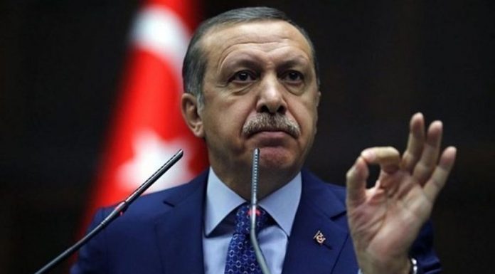 Μας απειλεί πάλι ο Ερντογάν: “Μη μας ζορίζετε, μη μας στριμώχνετε”