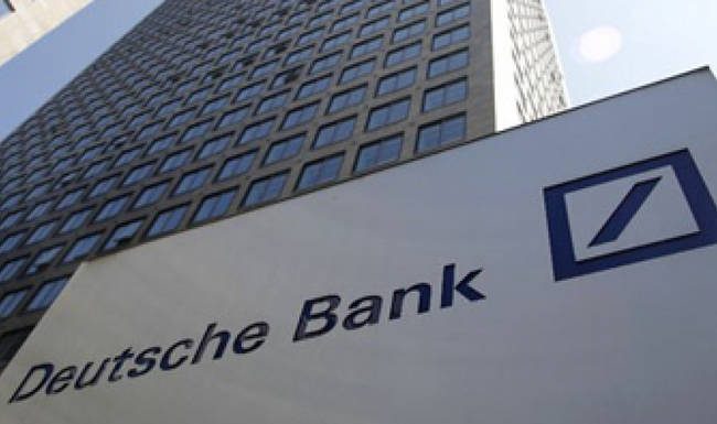 «Έφοδος» της αστυνομίας στα γραφεία της Deutsche Bank – Έρευνα για ξέπλυμα χρήματος