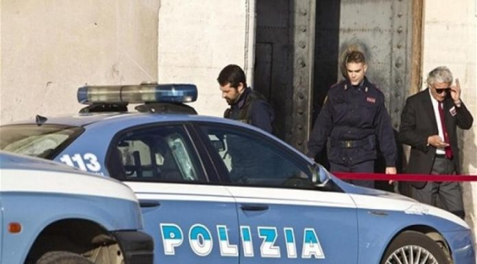 Ιταλία: Μαφιόζος κρατά 5 υπαλλήλους ομήρους