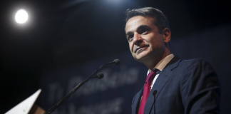 Επίθεση Μητσοτάκη σε ΣΥΡΙΖΑ: Να διώξουμε τη χειρότερη κυβέρνηση που γνώρισε ο τόπος