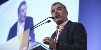 Σταύρος Θεοδωράκης: Μας λάβωσαν, αλλά δεν μας σκότωσαν. Συνεχίζουμε (Bίντεο)