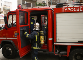 Πυρκαγιά σε ξενοδοχείο στη οδό Γλάδστωνος