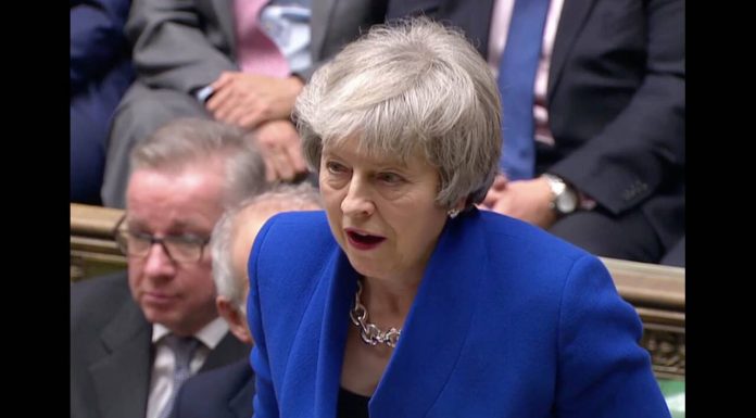 Ντάουνινγκ Στριτ: Ανησυχίες για «συνωμοσίες βουλευτών» με στόχο την υπονόμευση της Μέι
