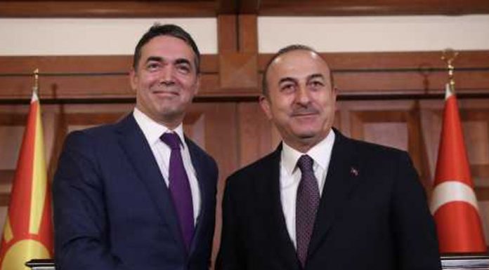 Τσαβούσογλου: Θα αναγνωρίζουμε την «Μακεδονία» με την συνταγματική της ονομασία