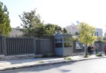 Πού στρέφεται η ΕΛ.ΑΣ. για τη χειροβομβίδα στο ρωσικό προξενείο, στο Χαλάνδρι