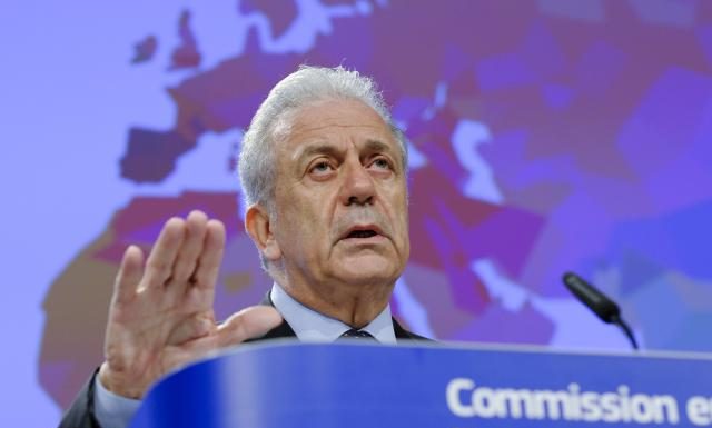 Αβραμόπουλος: «Nα τερματιστούν oι έλεγχοι στα σύνορα των κρατών που ανήκουν στην Σένγκεν»