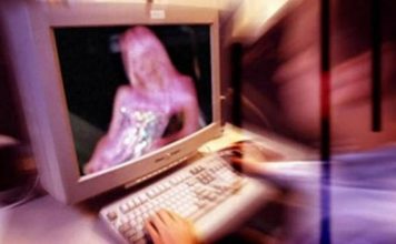Τι έδειξε μεγάλη έρευνα για όσους βλέπουν πορνό