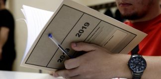 Πανελλαδικές: Σε Λατινικά, Χημεία και ΑΟΘ σήμερα οι υποψήφιοι των ΓΕΛ