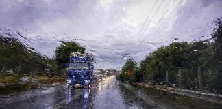 Μέτωπο ισχυρών καταιγίδων “σαρώνει” ολόκληρη την χώρα (Χάρτες)