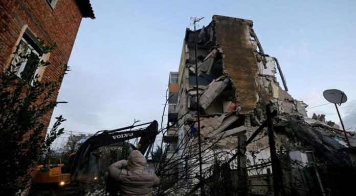 Αλβανία: Τουλάχιστον 13 οι νεκροί από τον ισχυρό σεισμό – Σκηνές χάους στα Τίρανα (Βίντεο)